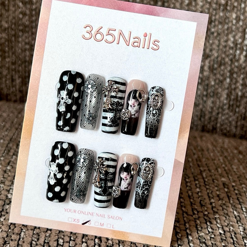Noir Muse - Black Silver Graphic Square Press-On Nails