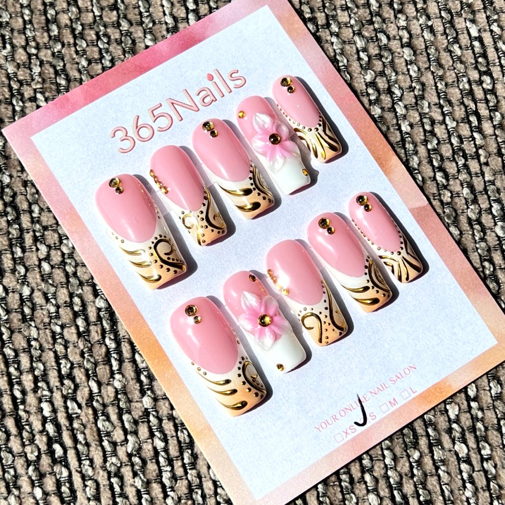 365nails: "Baroque royal" — 3D floraux et feuille d'or, ongles forme amande faits main