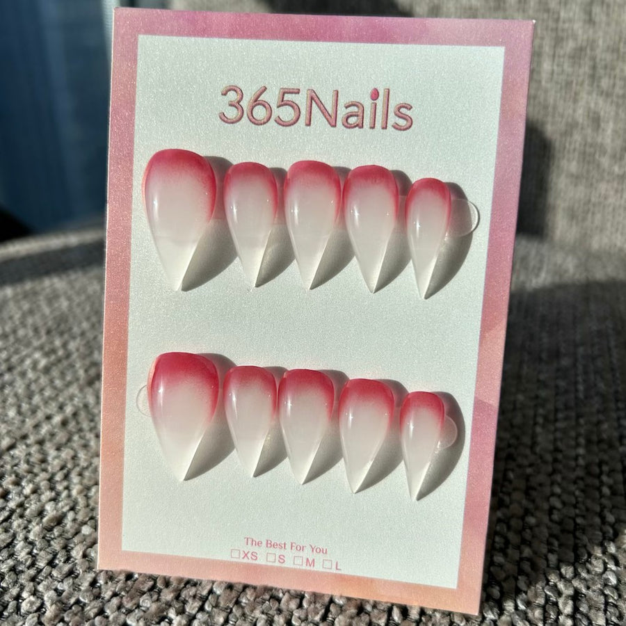 Lait fraise — ongles griffe de dragon forme stiletto, dégradé rouge et blanc, premium fait main