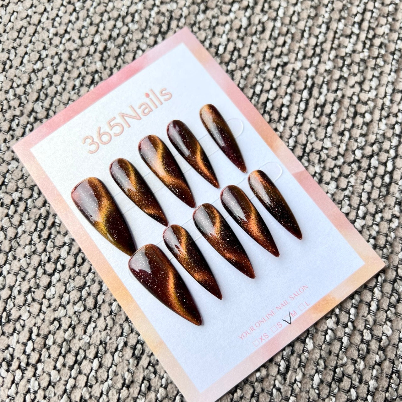 365Nails: "Âmbar Dourado Olho de Gato" – unhas postiças artesanais (Luxo Retrô/Estilo Urbano)