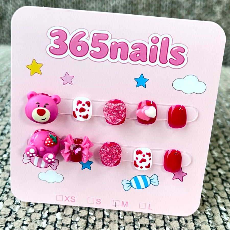 365nails: "Lotso's Berry Sweet" – 3D 캐릭터 수제 숏 네일