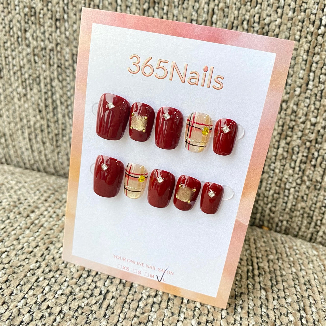 365nails: "Burgundy Plaid Gold Rhinestone" – handmade press-on nail