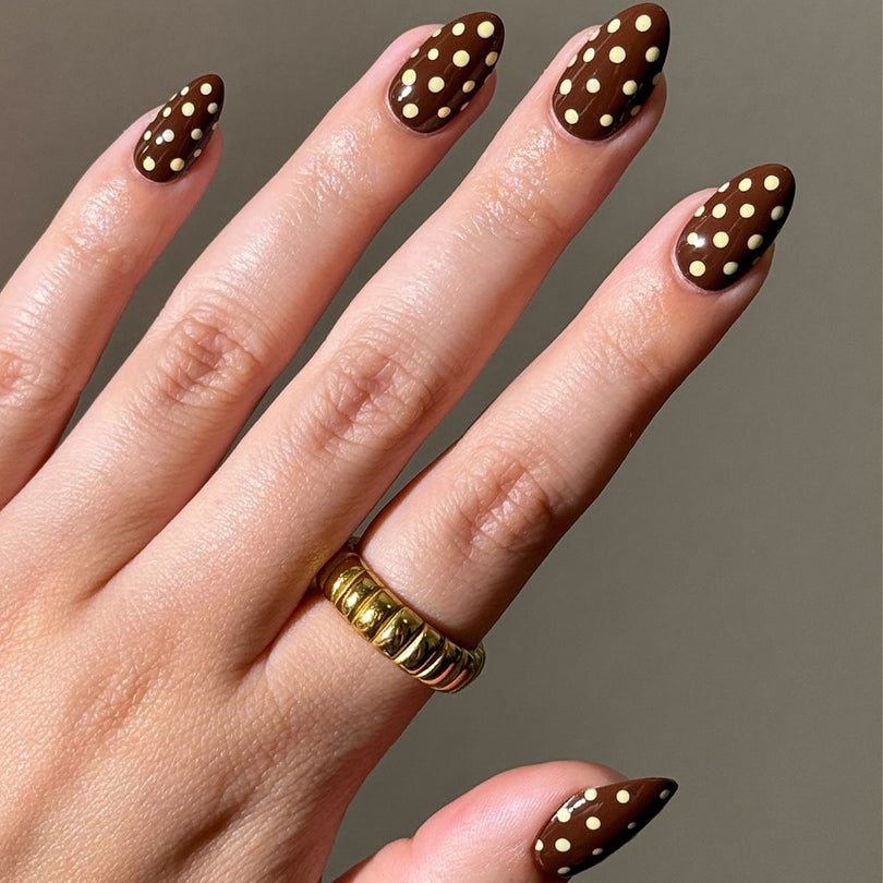 French Animal Print Glossy Brown Almond Short Press On Nails – Design 17