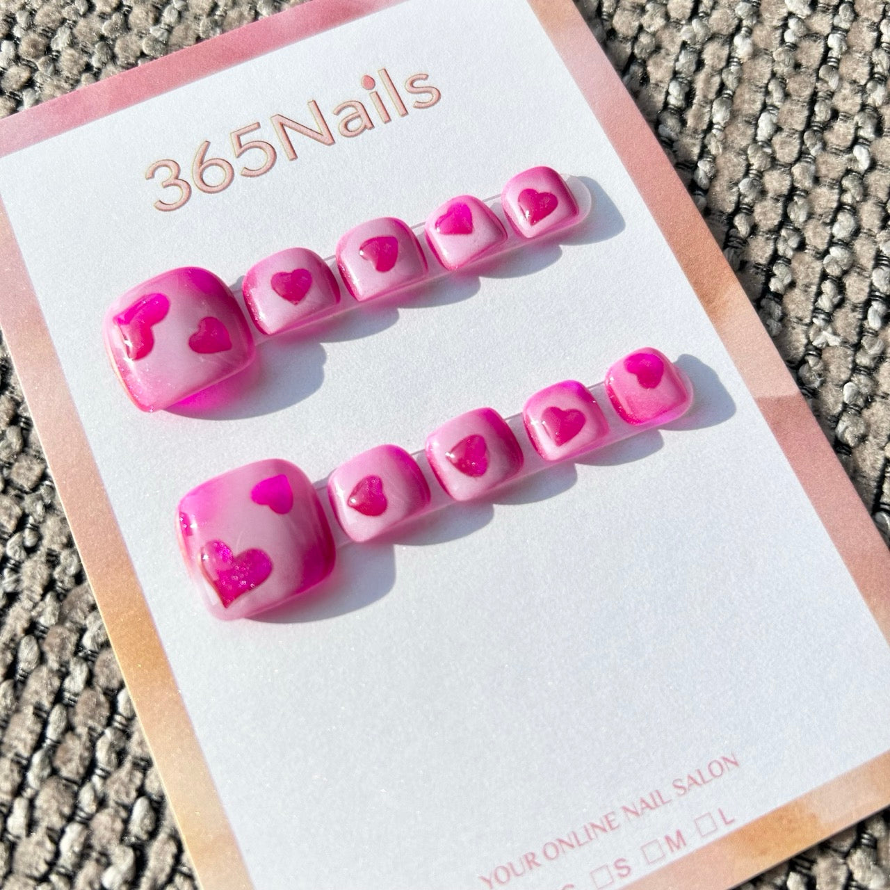 365nails: "magenta aura hearts" – handmade press-on toenails / pedicure