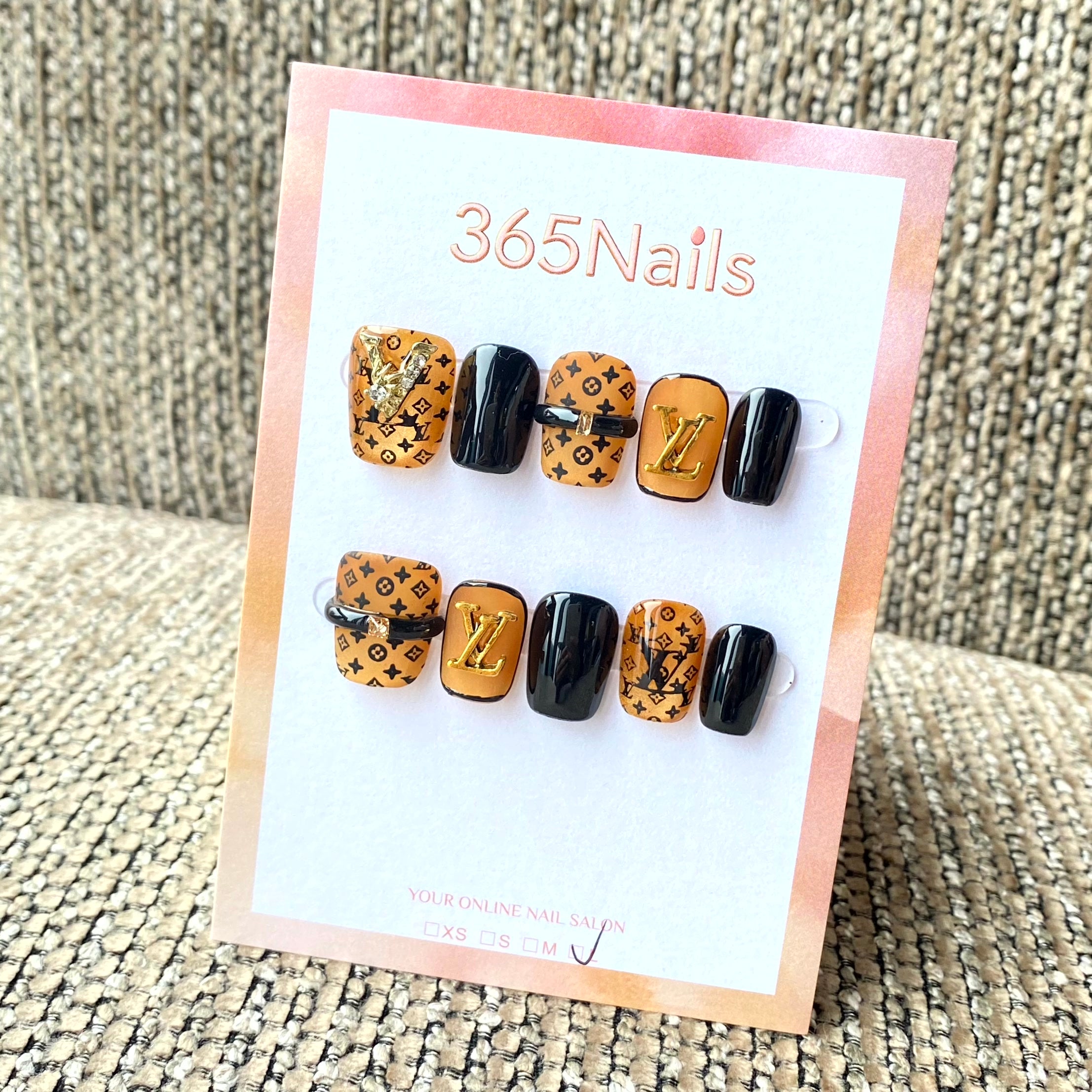 Luxury Logo 365nails: "Caramel Monogram" – Luxury Typography & 3D Gold Logo Handmade Squoval Nails
