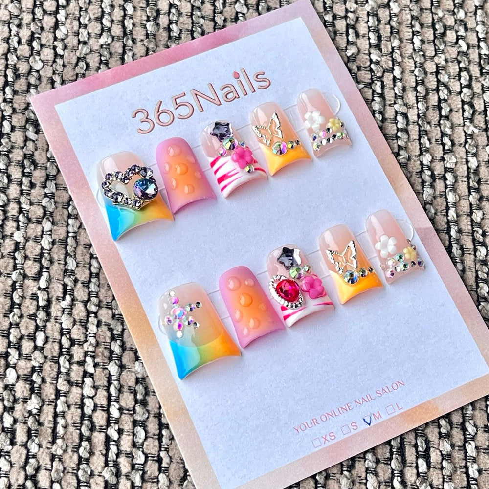 365nails : "Dégradé arc-en-ciel papillon cœur strass floral bulle" – Coloré Kawaii Fait main Mi-long Ongles carrés