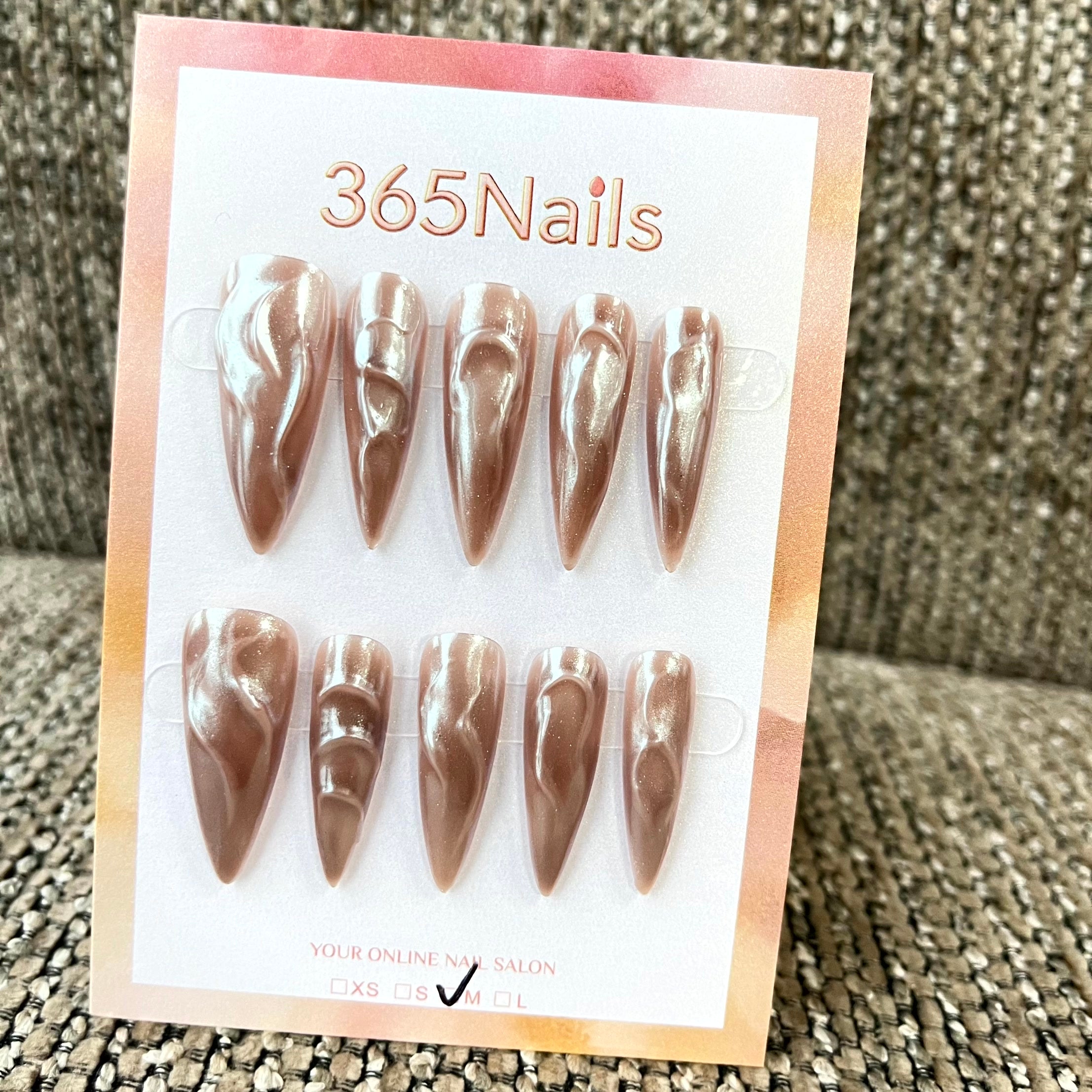 Vague Nude: "Ondulation Aurore" – Ongles Press-on Longs Forme Stiletto
