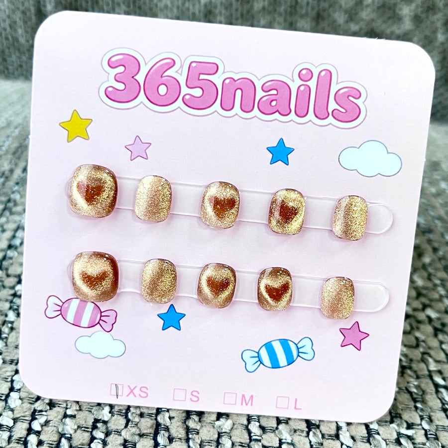 365nails: "Gilded Heart" – 3D Heart Textured Handmade Short Square Nails