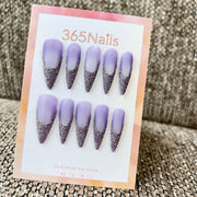 Cosmic Fatale: "라벤더 글리터 바이브" — 롱 샤프 스틸레토형 수제 프레스온 네일｜365nails