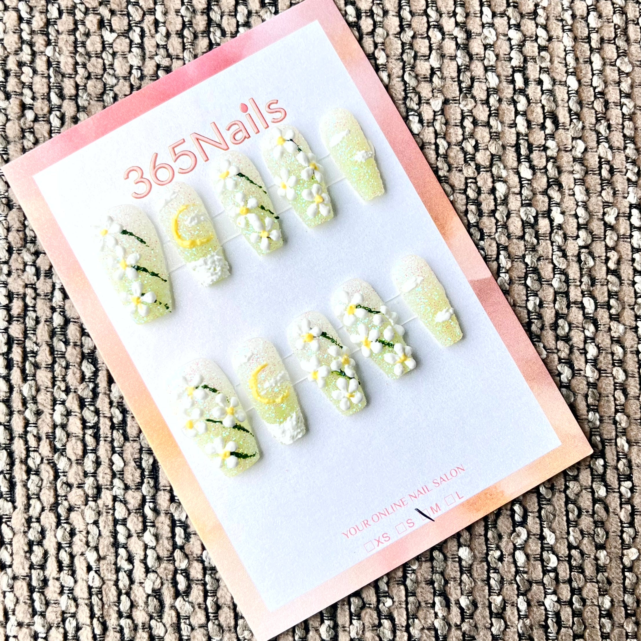 365nails: 정원의 속삭임 – 3D 꽃 장식 수제 아몬드형 네일