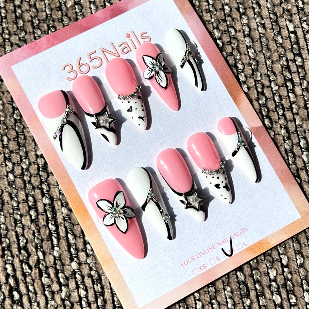 365nails: "한밤의 꽃" – 3D 나비 & 라인스톤 수제 스틸레토형 프레스온 네일