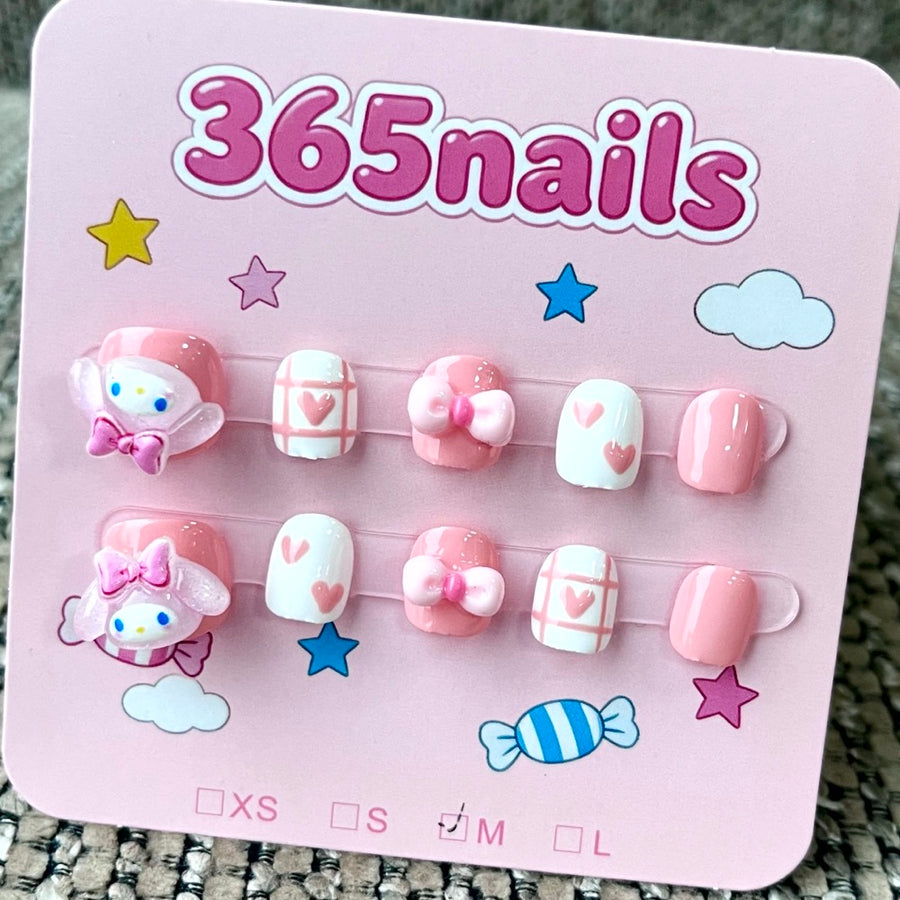 365nails: "My Melody's Candy Dream" – 3D 캐릭터 수제 달콤한 숏 네일