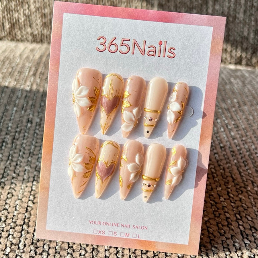 365nails: "Beige & Gold Floral" – Handmade Medium Stiletto Press-On Nails