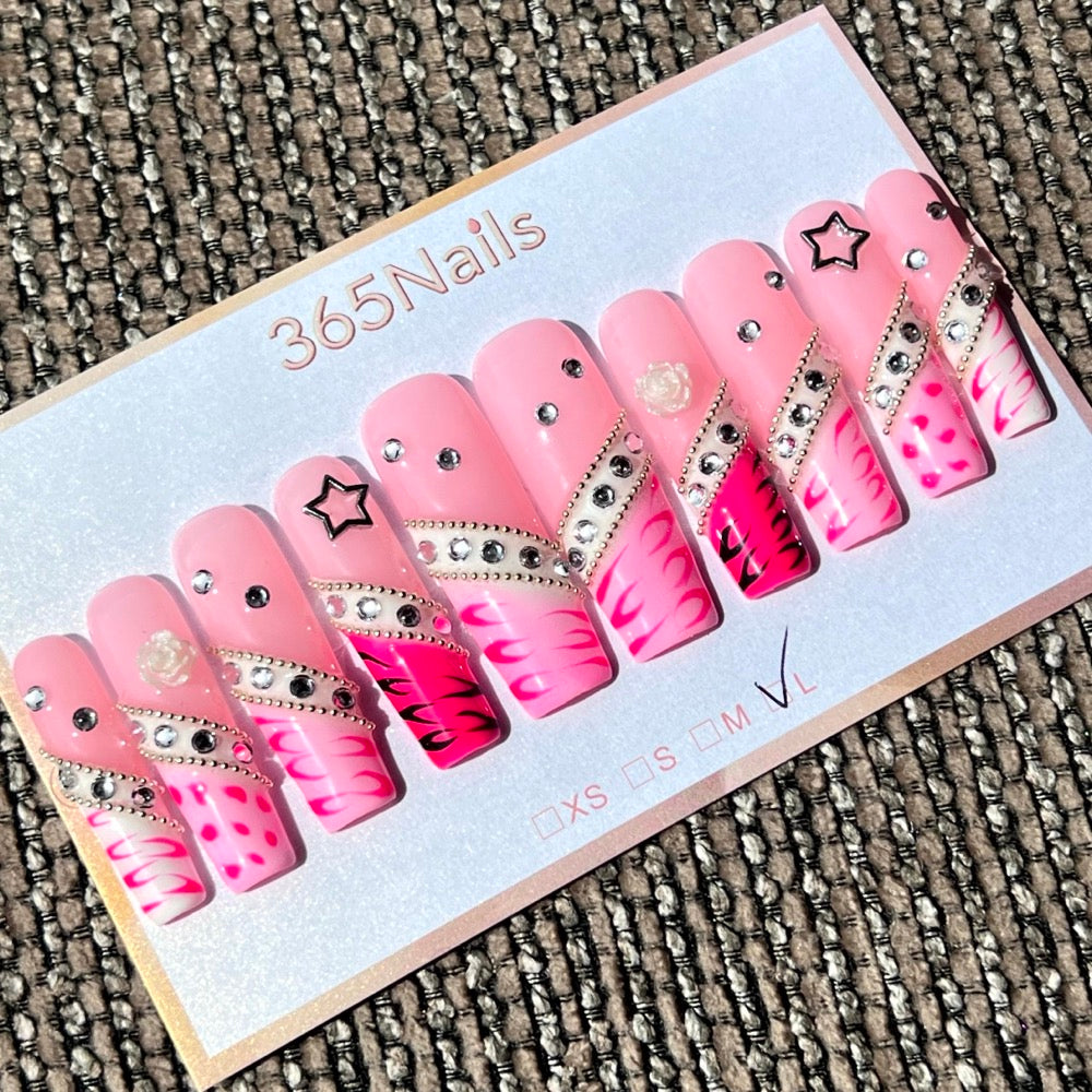 365nails: "Starlight Pink" – Rhinestone Chain Handmade Coffin Nails