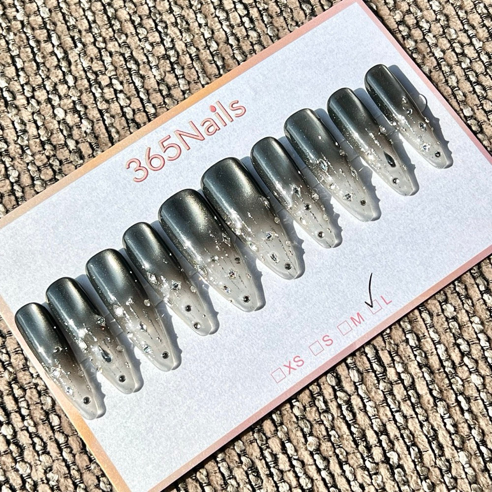 365nails 스모키 크리스탈 레인 — 블랙에서 투명으로 그라데이션, 라인스톤 포인트 수제 스틸레토형 네일