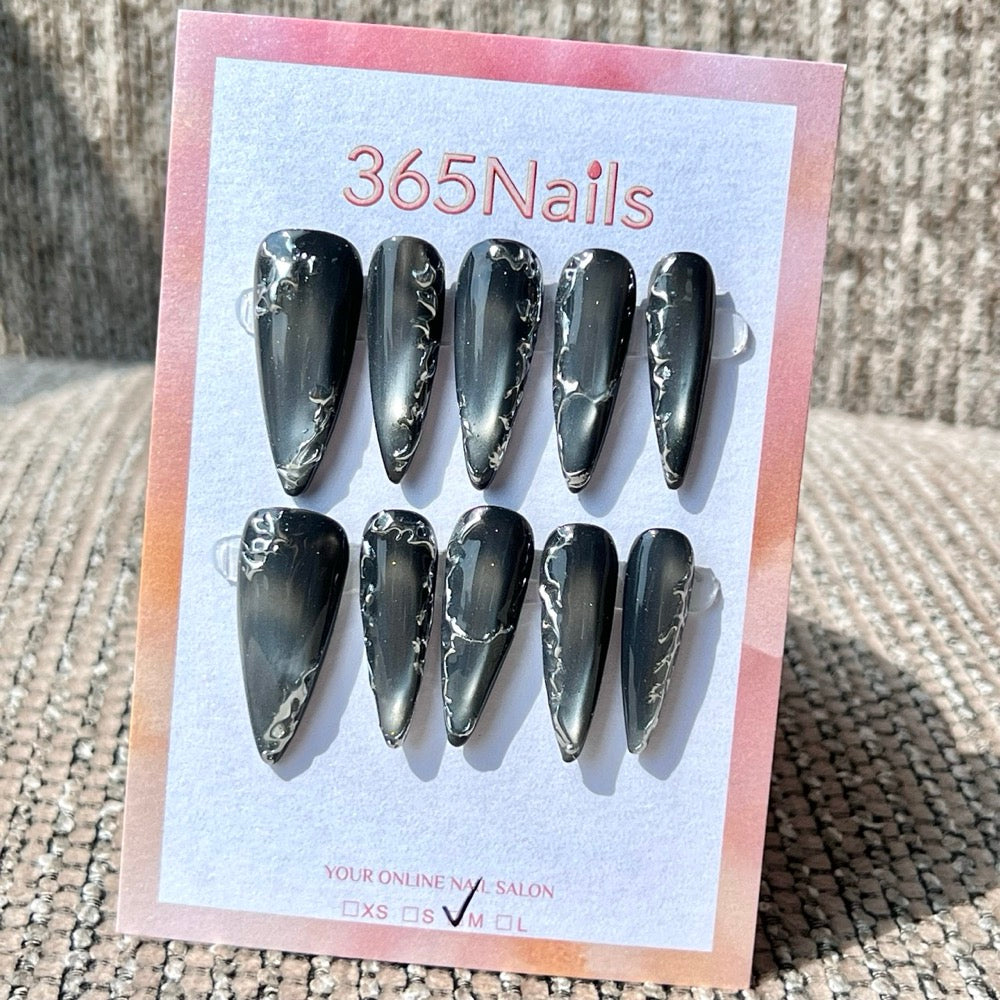 365nails — Lave argentée : ongles press-on fait main forme stiletto