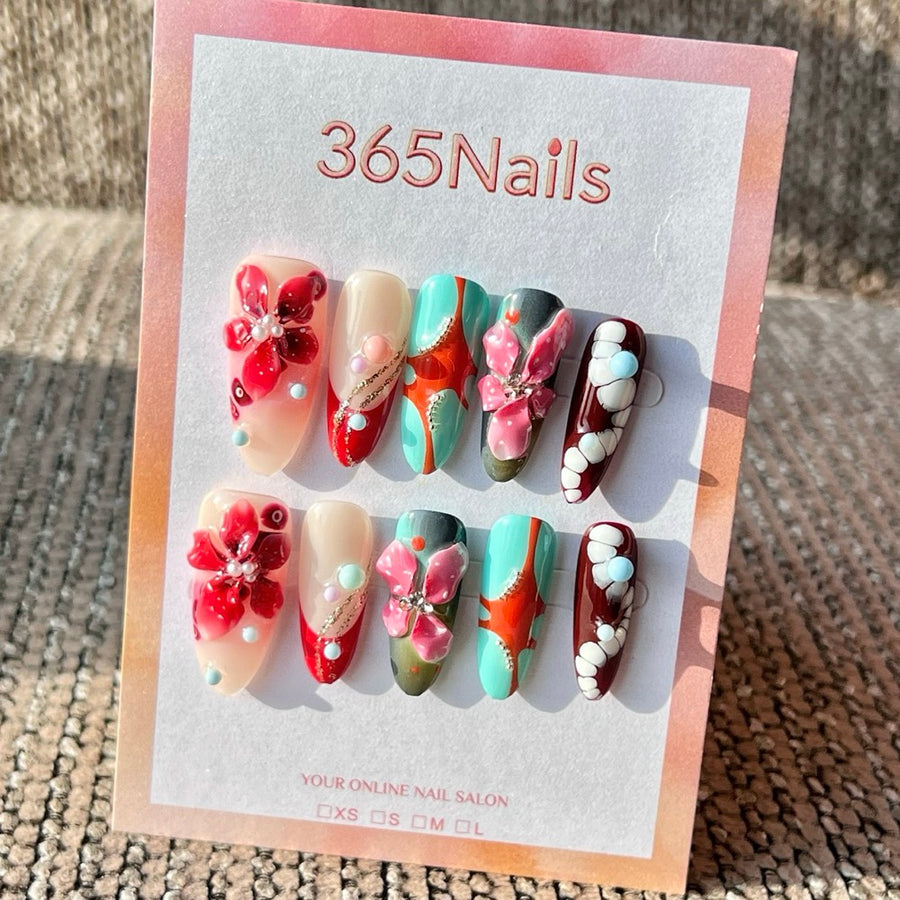 365nails: "Retro Floral Abstract" – Handmade Medium Square Press-On Nails