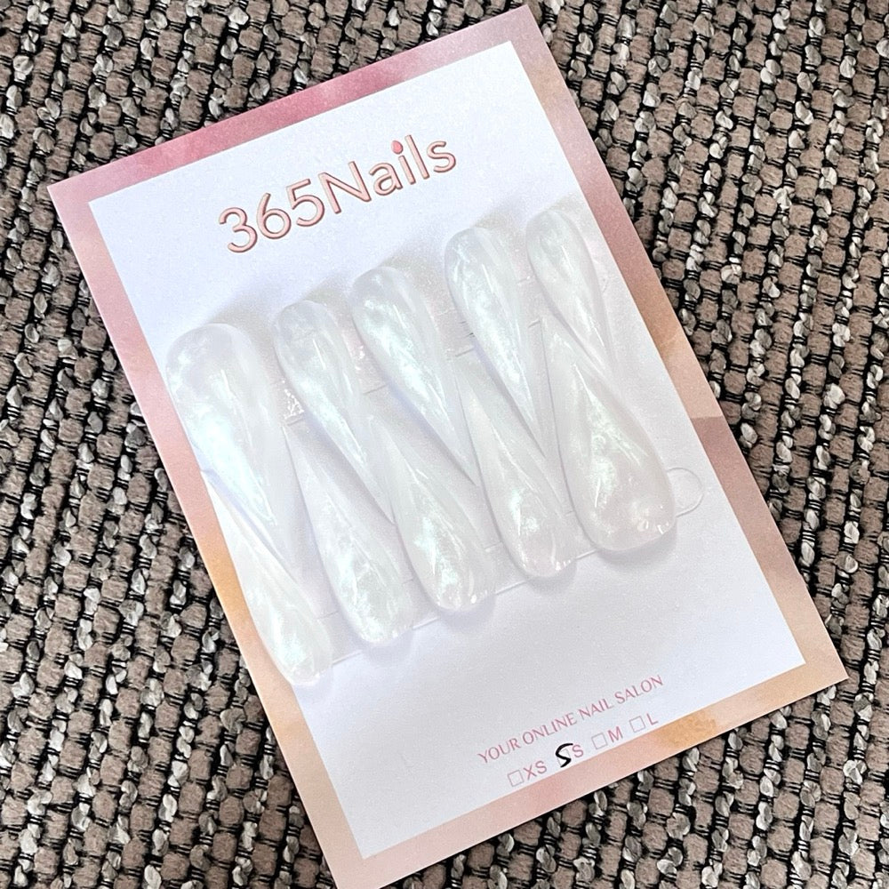 Pearl White Aurora Long Press-On Nails