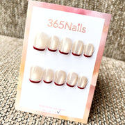 365nails : "Murmure Cramoisi" – French tip classique – Ongles carrés courts faits main