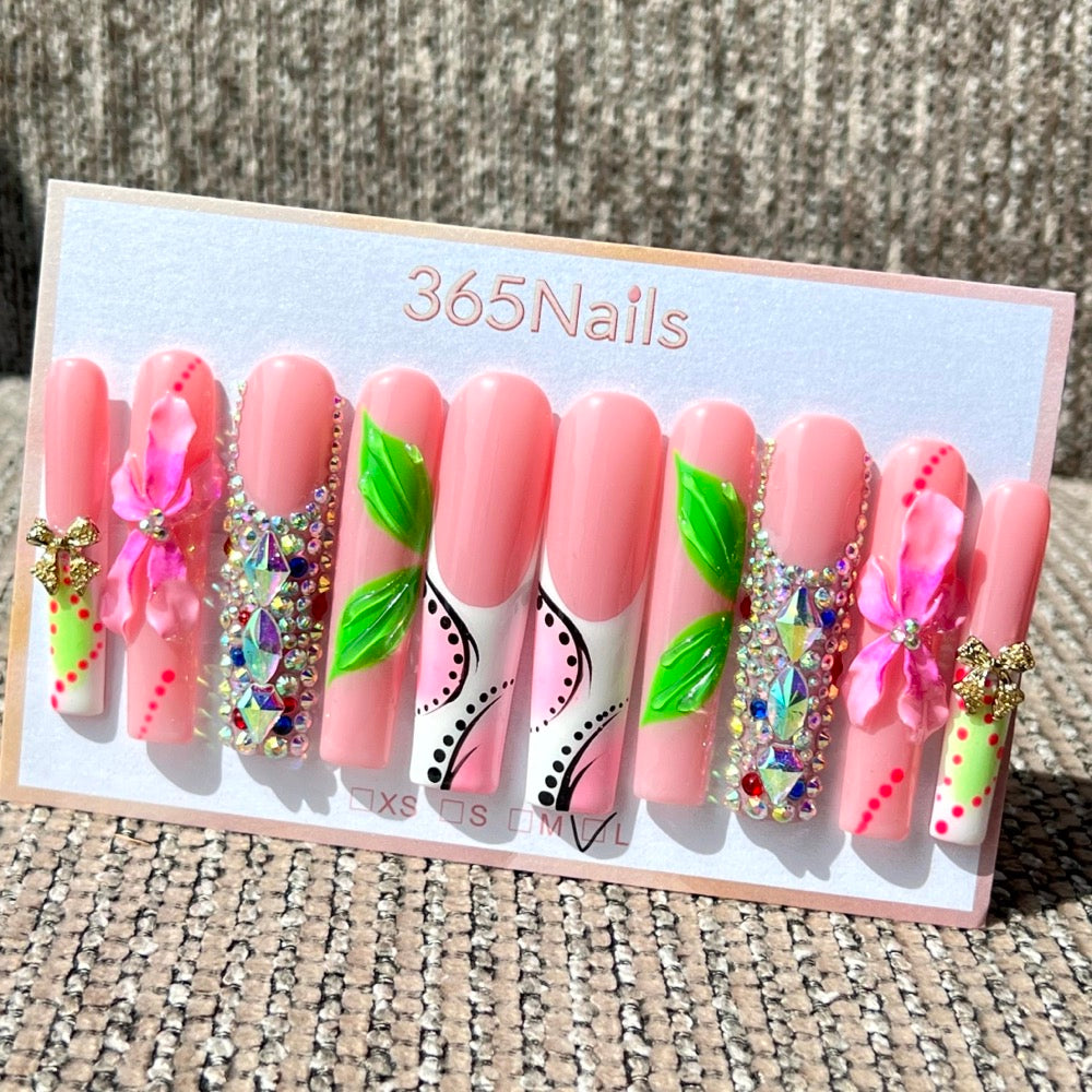 365nails: "Flor Tropical" – Unhas Caixão Médias com Flores 3D e Cristais Feitas à Mão