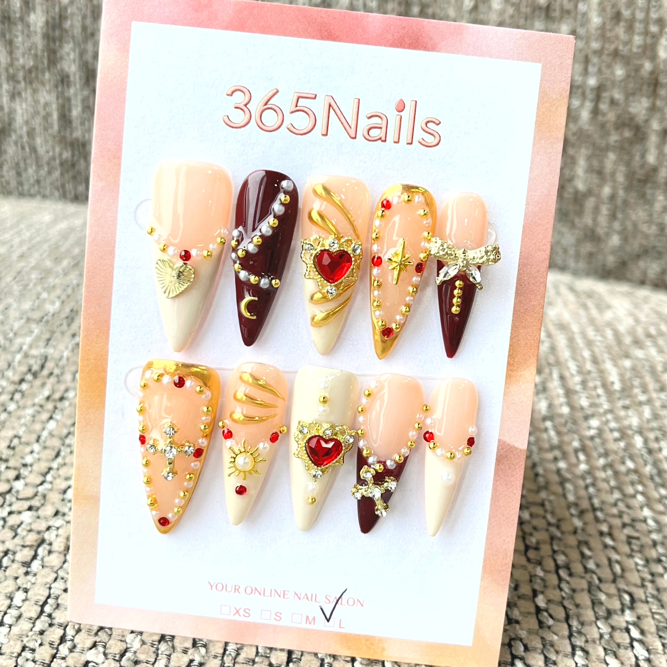 365nails「Royal Heart」手工製3D水鑽與金鍊長款尖形穿戴甲