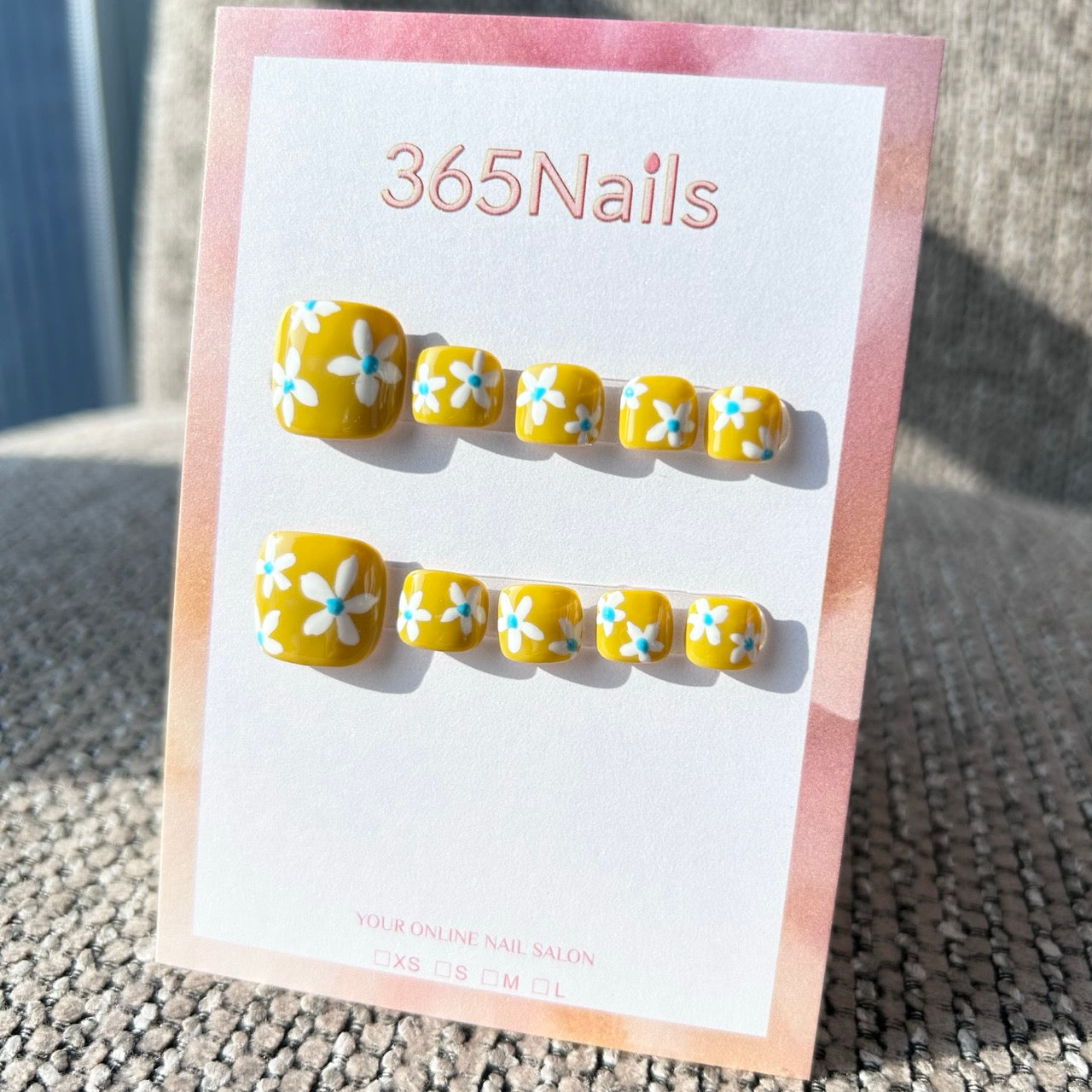 365nails: 芥末黃復古雛菊 手工製穿戴足部甲片