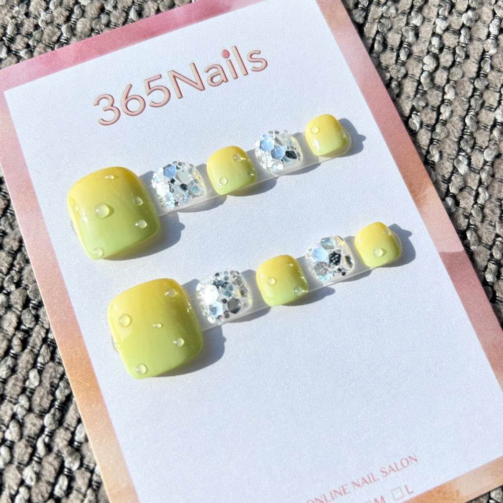 365nails: "lemon green dewdrop" – handmade press-on toenails / pedicure