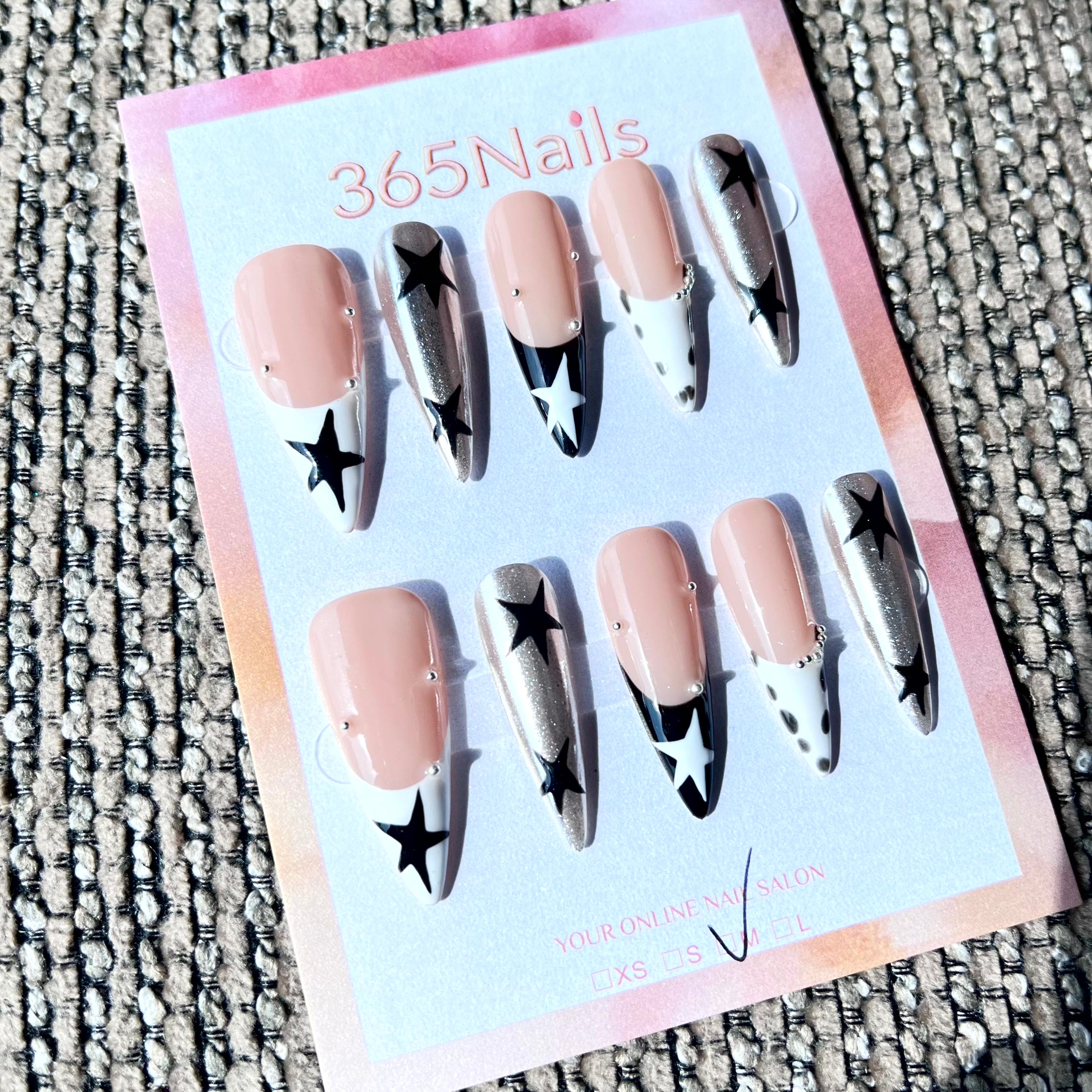 365nails: Y2K 스타 카우 프린트 수제 롱 스틸레토형 네일
