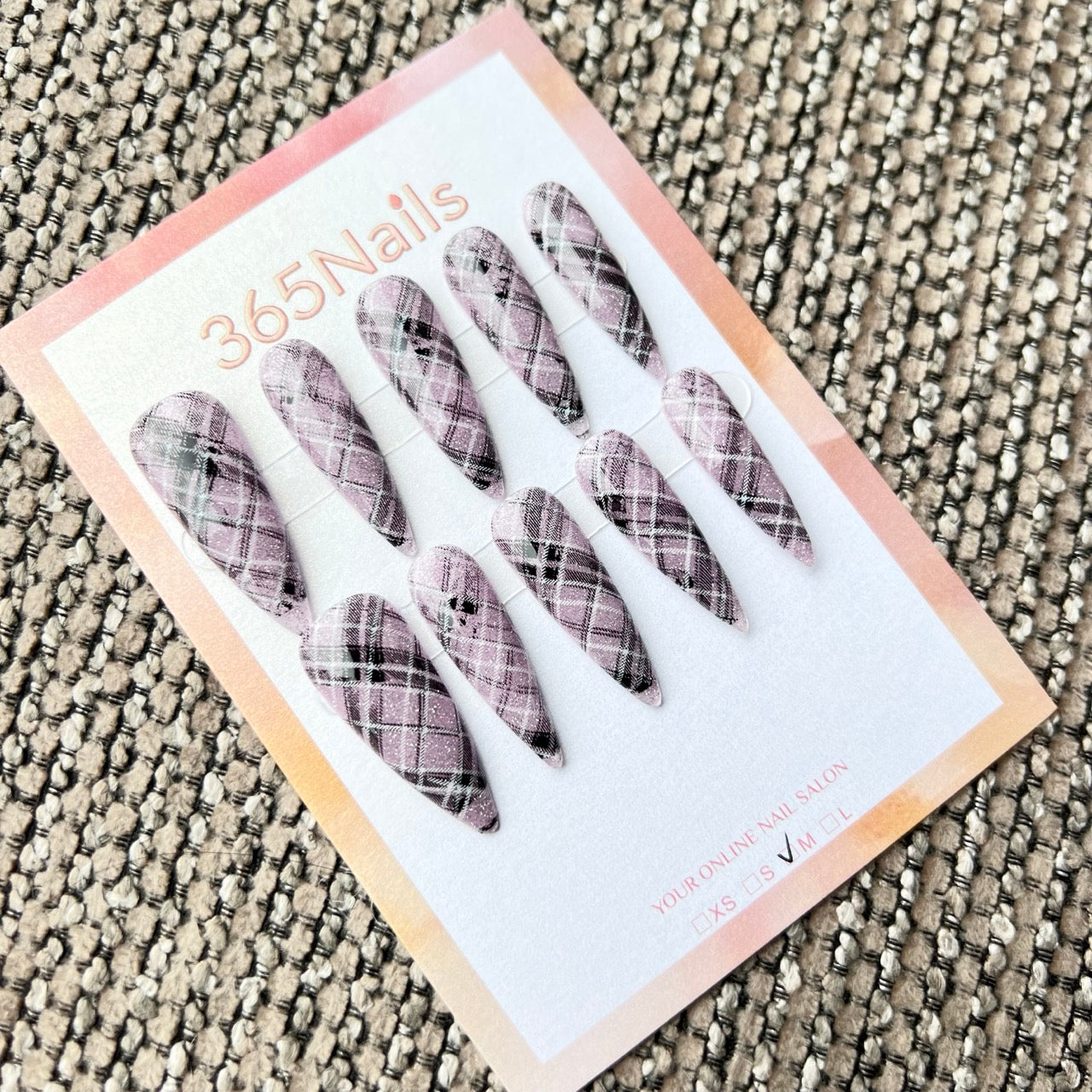 365nails: 薰衣草格紋絨面 – 手工製穿戴甲（甜酷格紋／復古溫柔風）