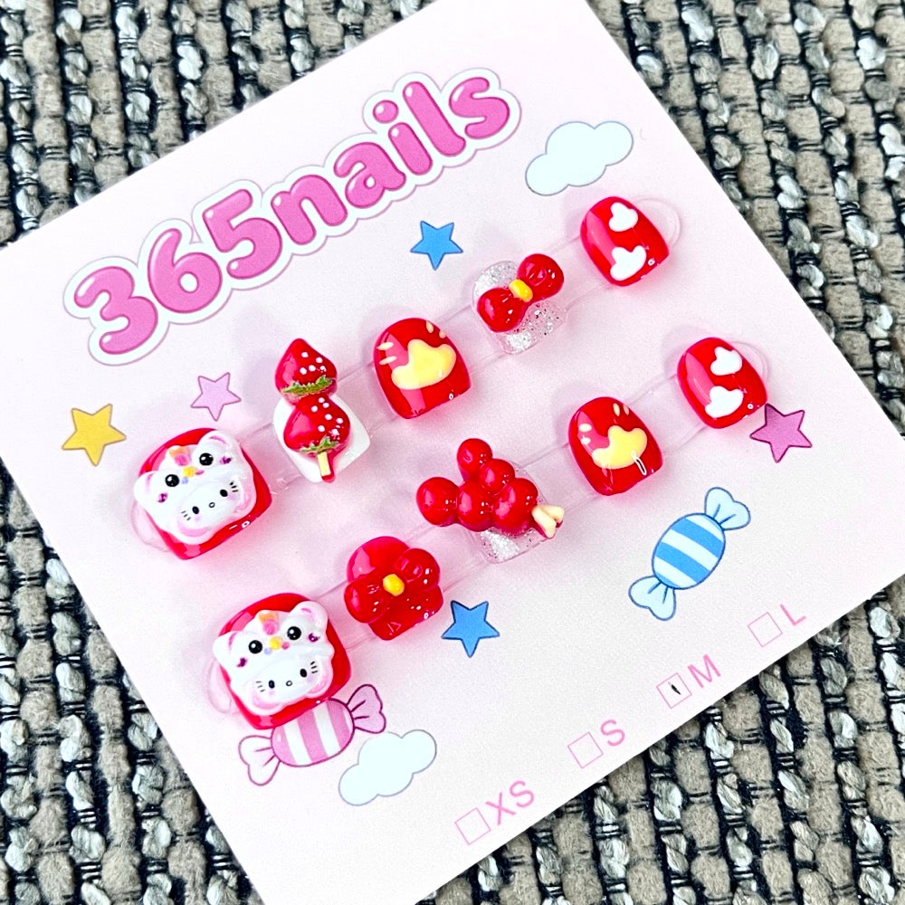 365nails: "Sweet Strawberry Bear" – 3D Character Handmade Short Nails