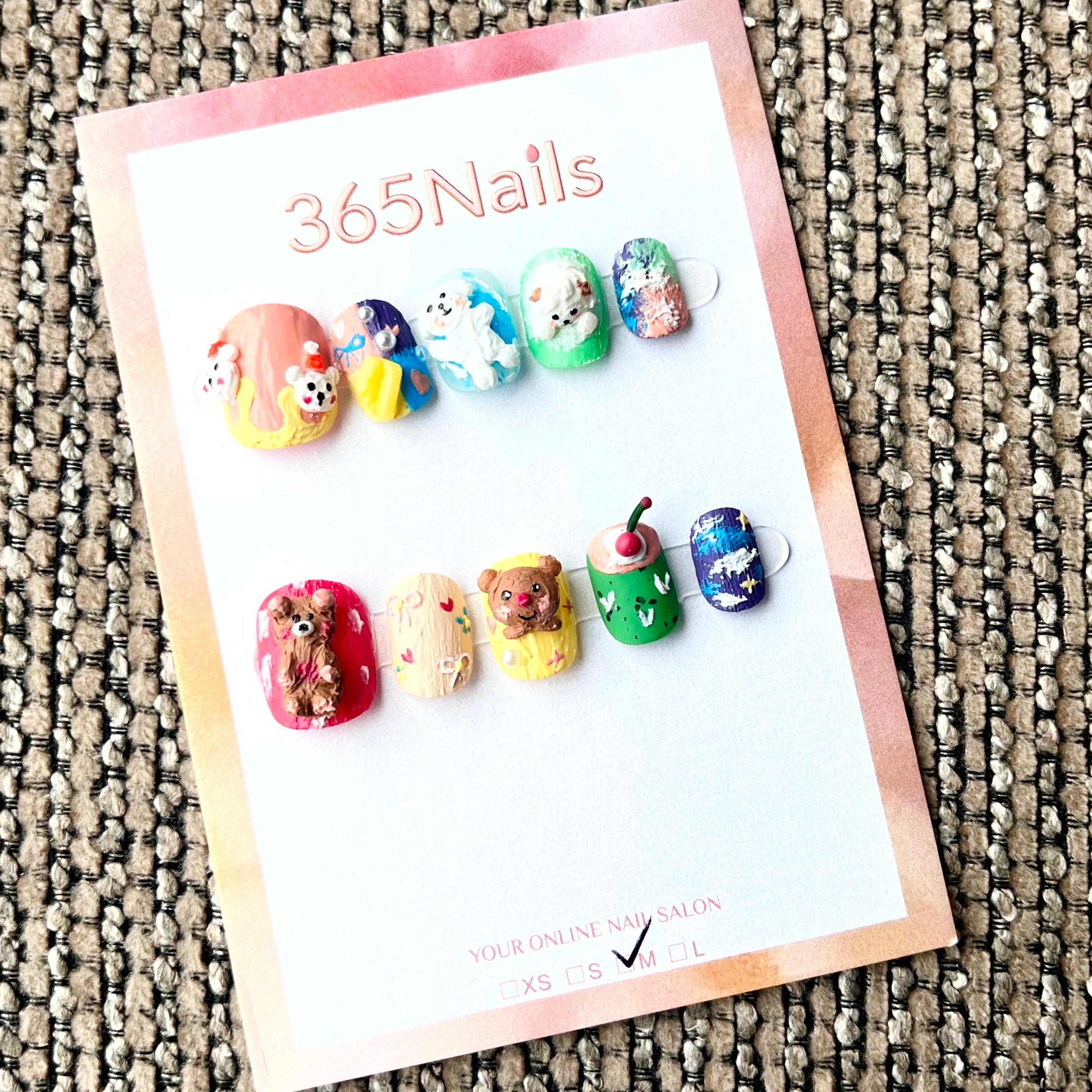 365nails: "Doces Gostosuras" – Animais 3D & Berloques Feitos à Mão em Unhas Curtas