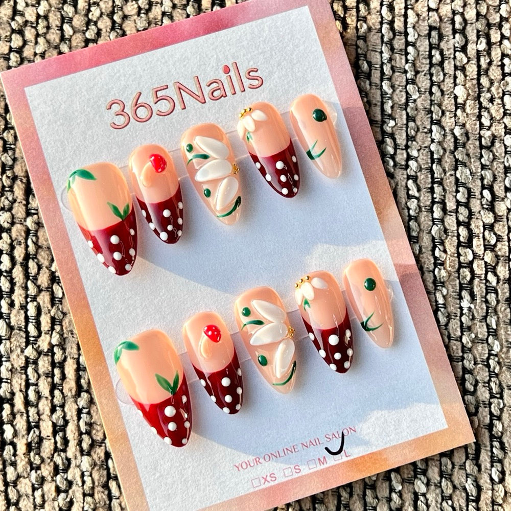 365nails 딸기 버섯 플라워 수제 미디엄 아몬드형 프레스온 네일
