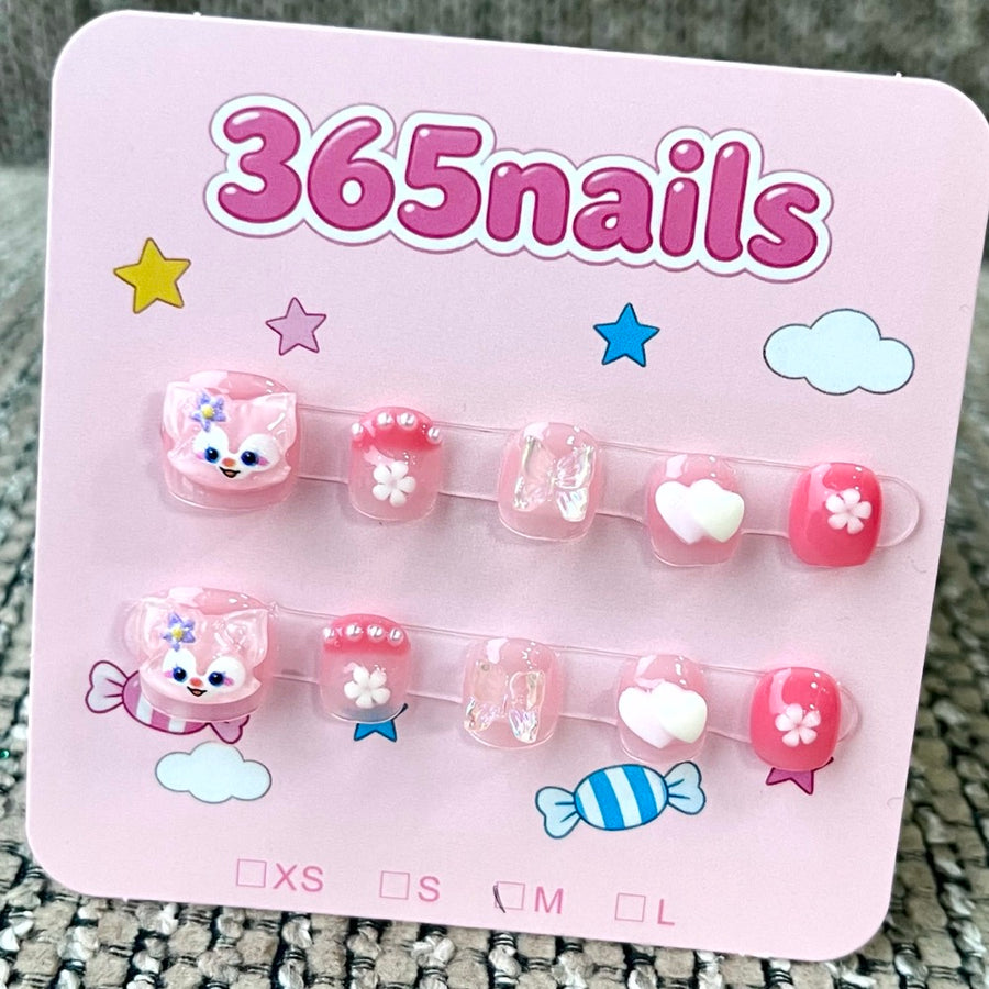 365nails: 키티의 꽃정원 – 3D 플로럴 수제 숏 네일