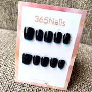 365nails: 일렉트릭 누아르 – 프렌치 팁 수제 숏 스퀘어형 네일