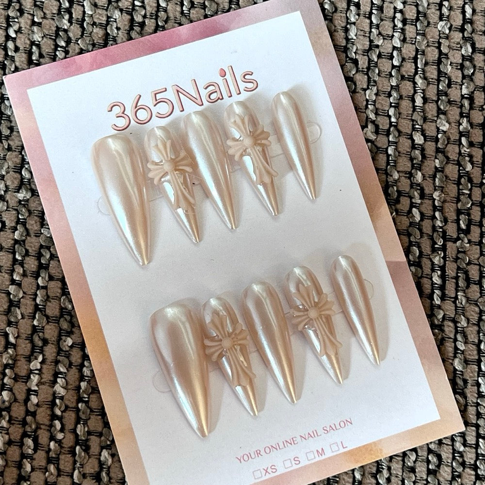 Champagne Ribbon - Champagne Gold Bow Pointed Press-On Nails