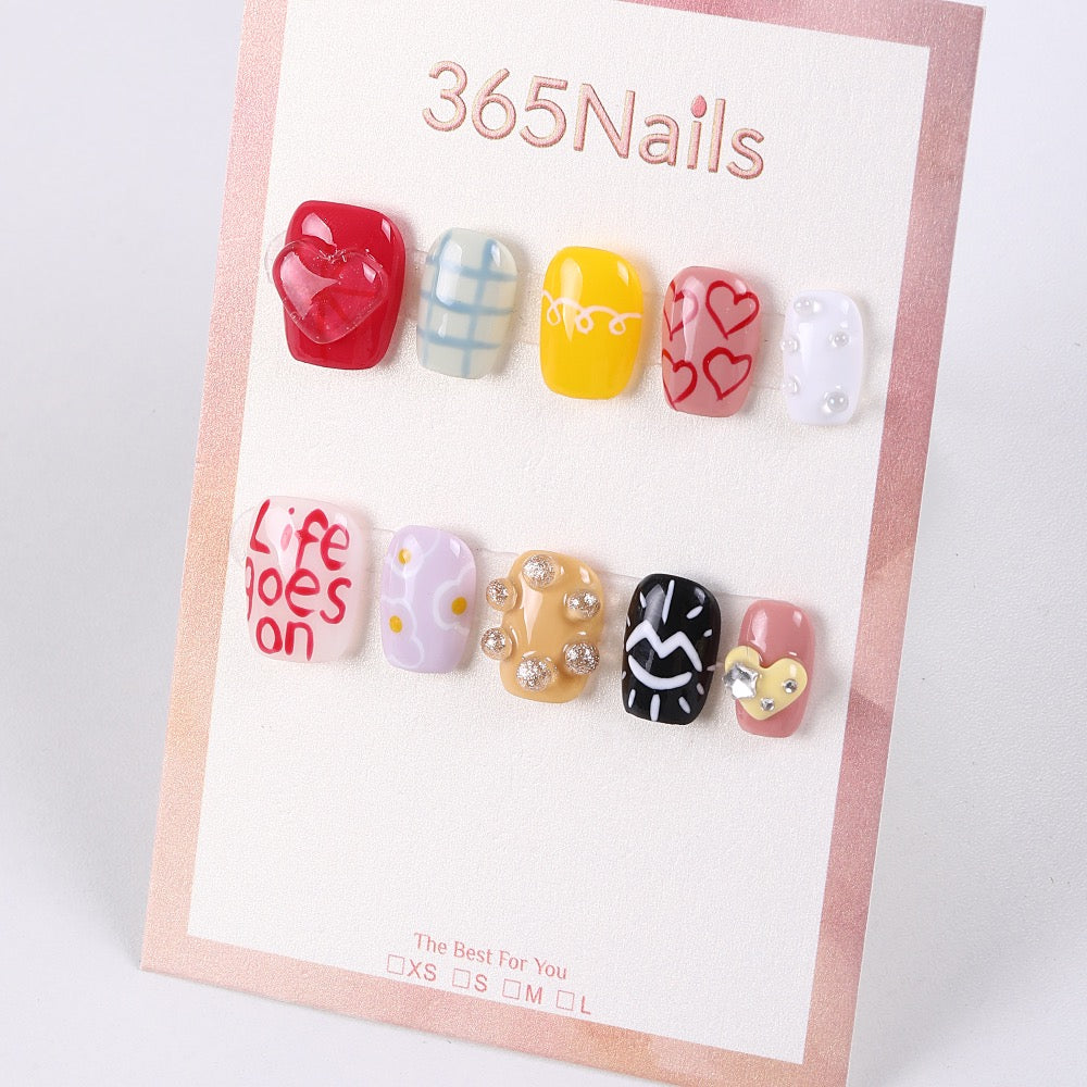 365Nails Love Notes Uñas postizas cortas pintadas a mano