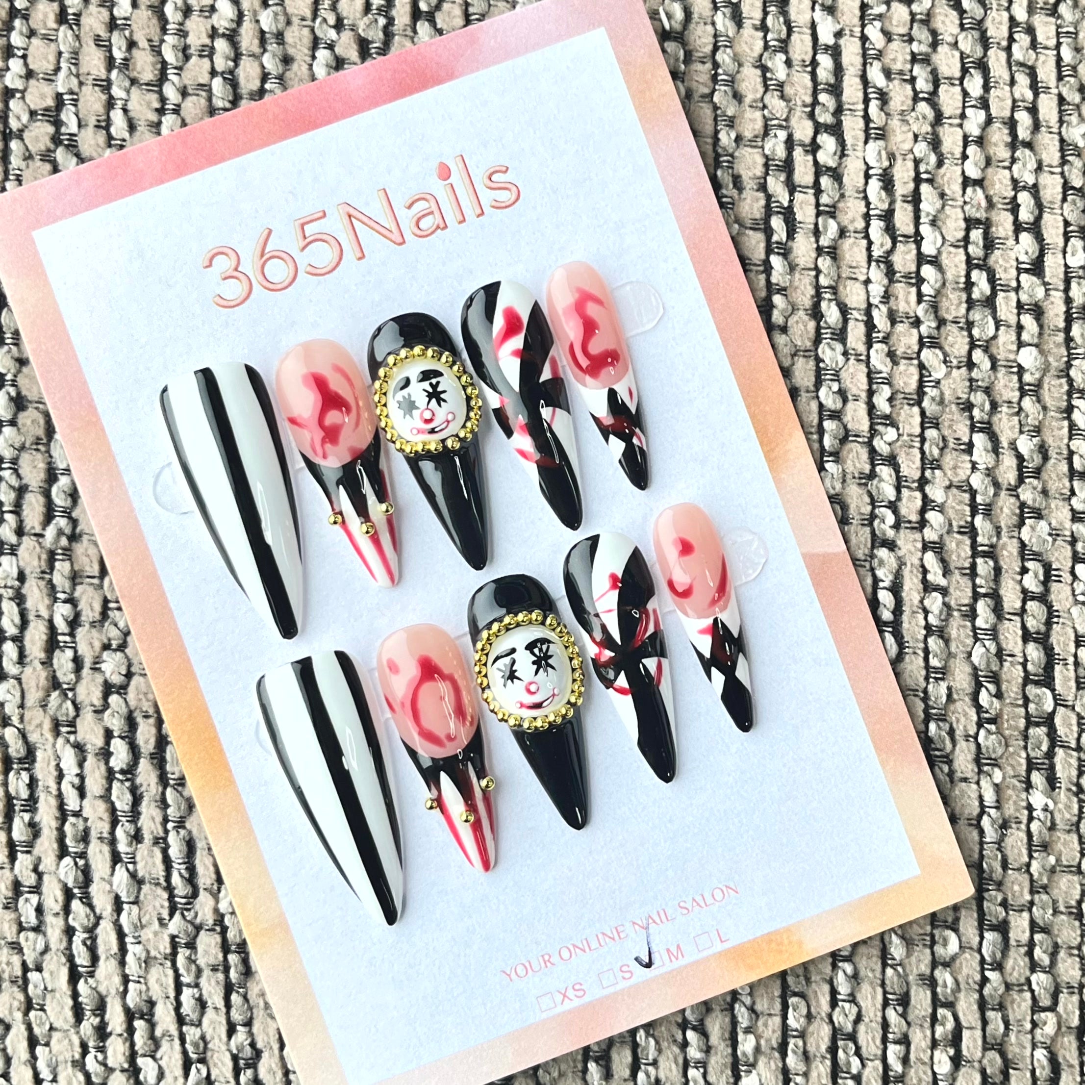 365nails: "진홍 서커스 광대" – 피가 흐르는 빅탑 3D 광대 수제 롱 스틸레토형 네일
