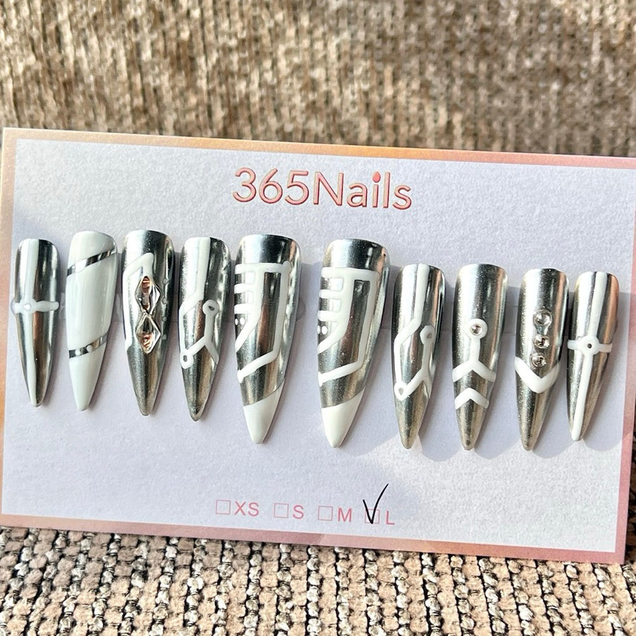 365nails: "Silver White Cyber" – Handmade Long Stiletto Press-On Nails