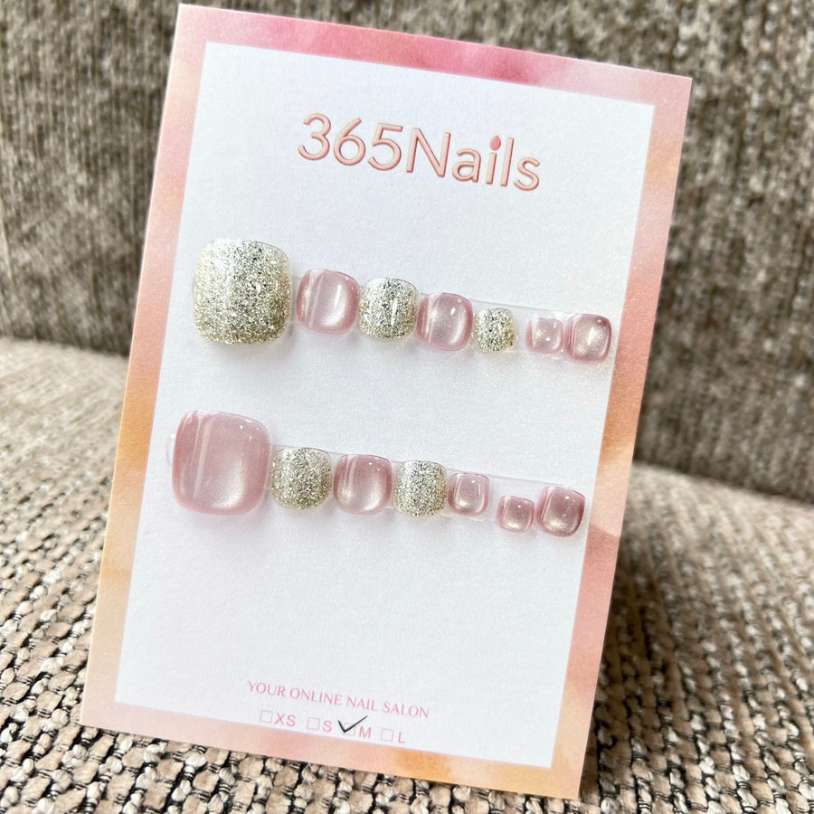 365nails: "nude pink gold sand cat-eye" – handmade press-on pedicure