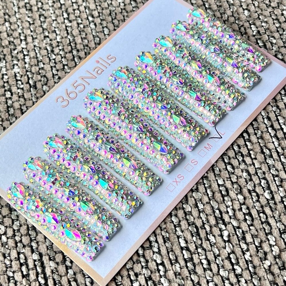 365nails: "全息雨" – 3D 水晶與水鑽 手工製 棺材形 穿戴甲