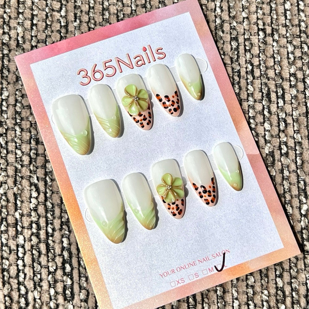 365nails: "White Green Leopard Flower Mix" – Handmade Medium Stiletto Press-On Nails