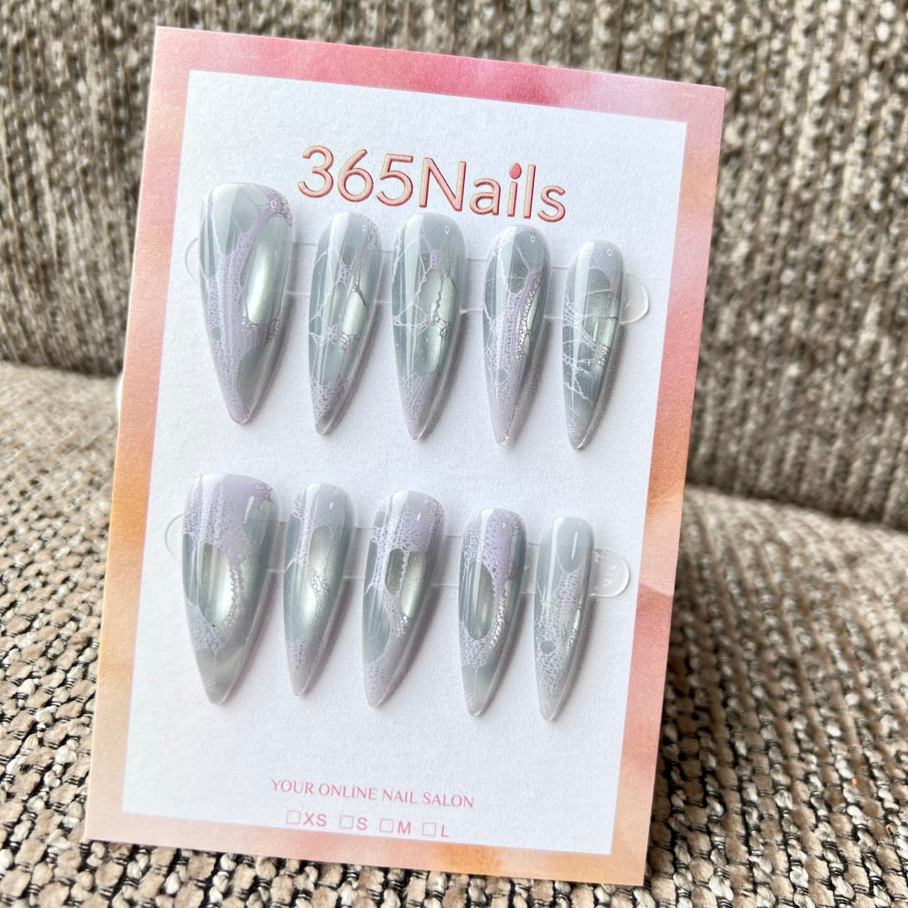 "Véu de Espinho de Lavanda Prateada" – Unhas Postiças Stiletto Pontudas Feitas à Mão