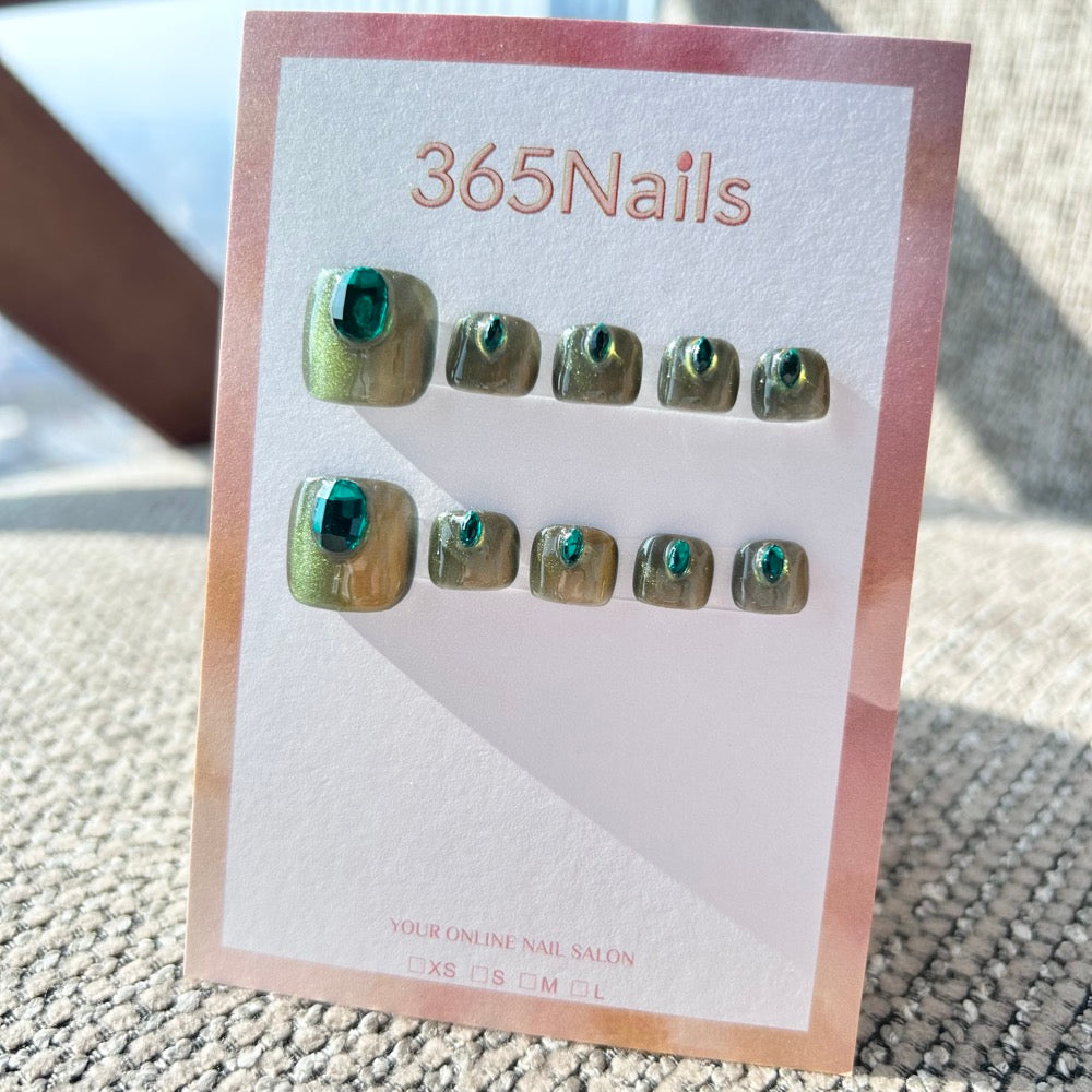 365nails: "olive cat eye gem" – handmade press-on toenails / pedicure