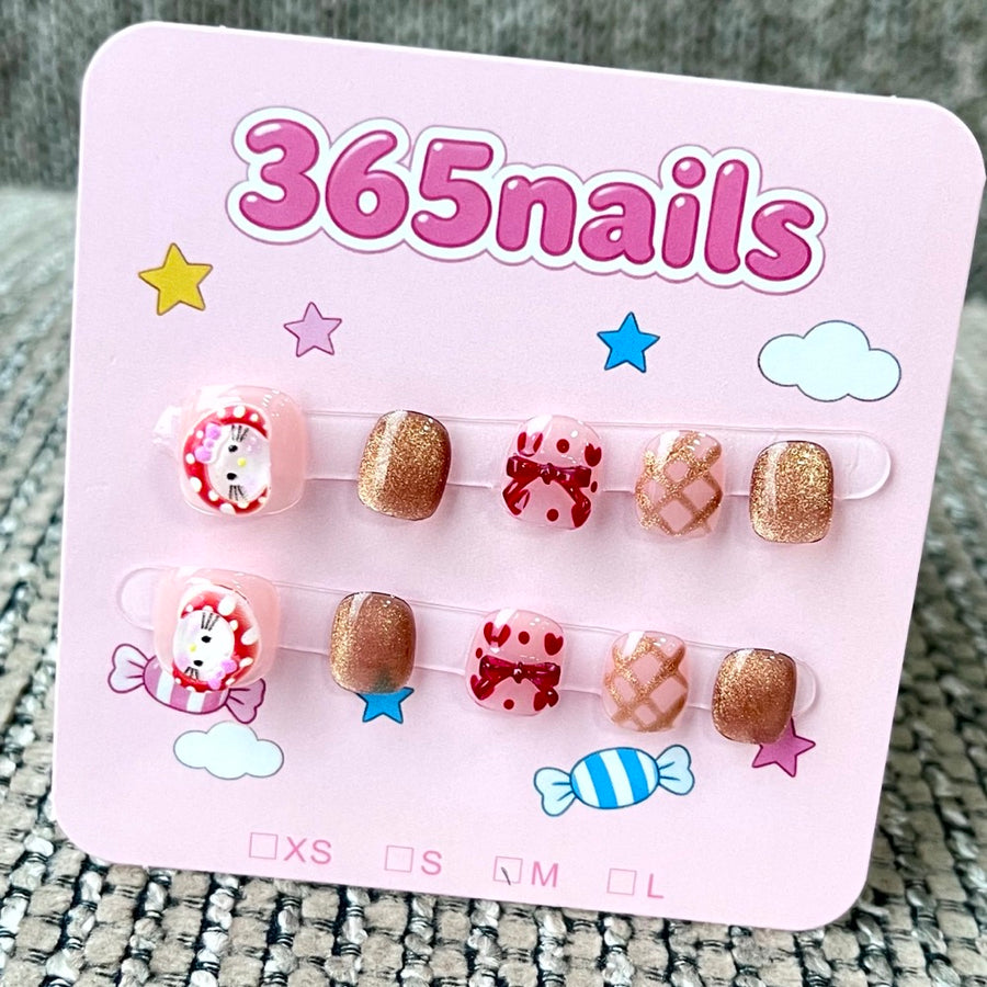 365nails: "Cozy Bear Picnic" – 3D 캐릭터 수제 숏 네일