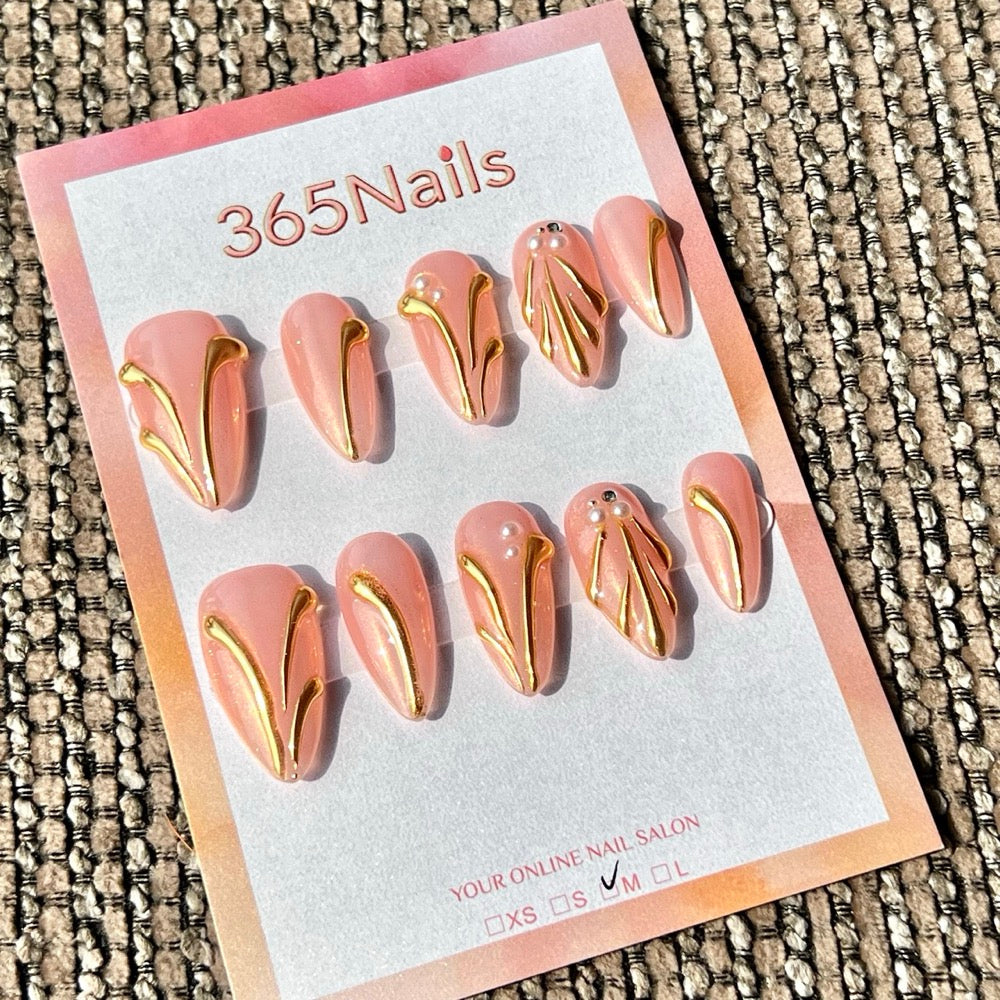 365nails: "Blush Pink Gold Wave Pearl" – Handmade Medium Stiletto Press-On Nails