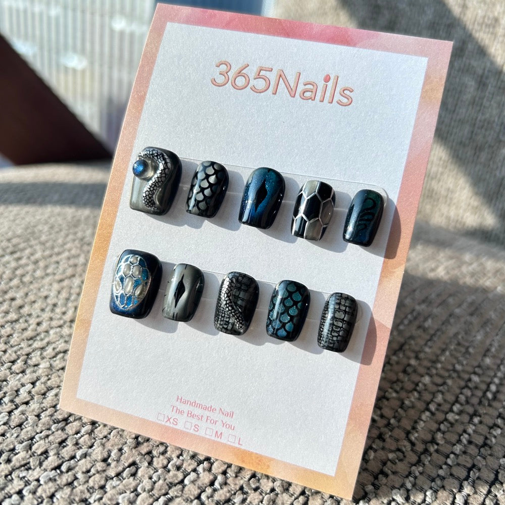 The Gilded Serpent: "Midnight Viper" – Dark Navy Blue & Silver Metallic 3D Snake Scale Handmade Press-On Nails