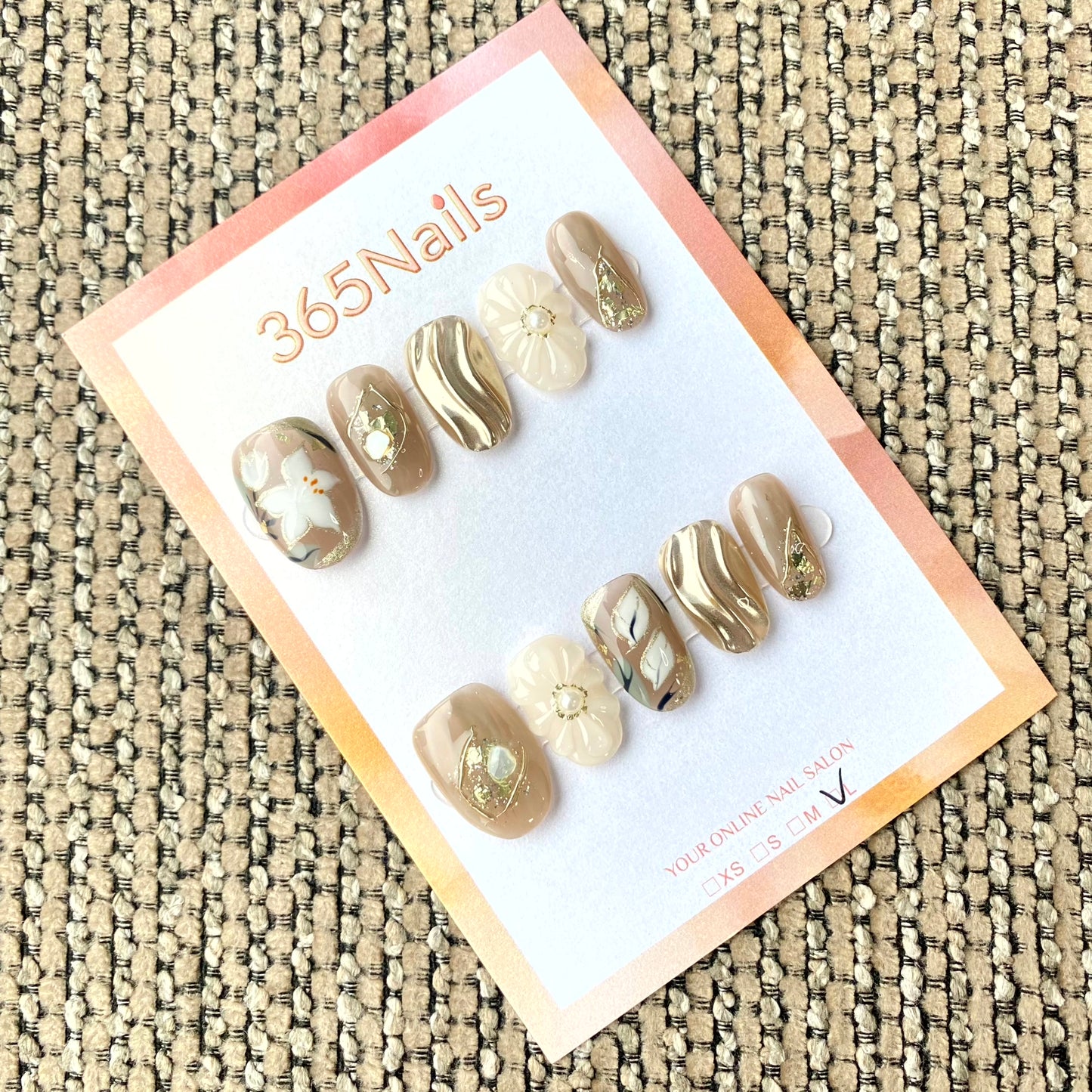 365nails: "Mocha Gold Flora" – 3D Molten Gold & White Flower Handmade Squoval Nails