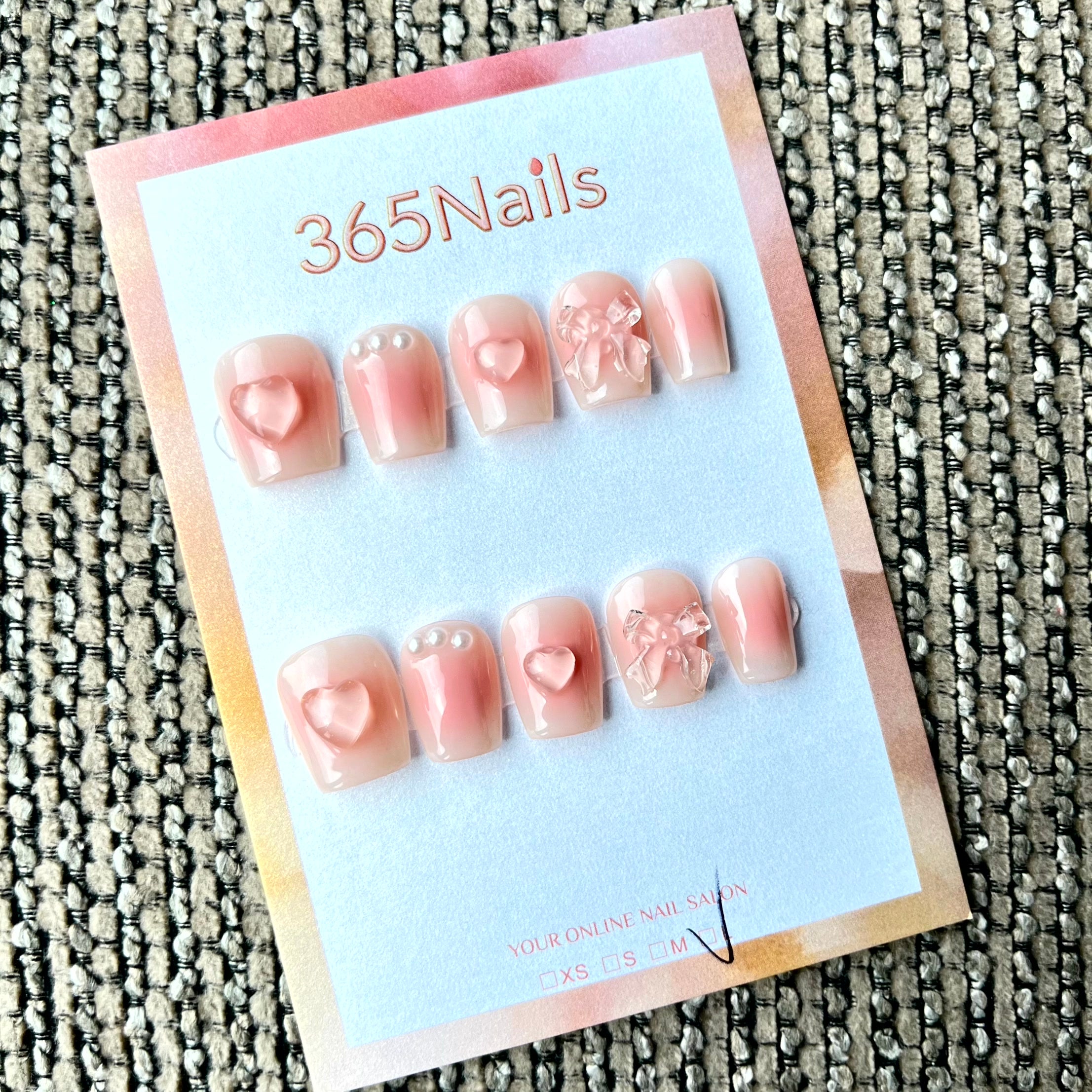 365nails: "블러쉬 젤리 보우" – 3D 투명 리본 & 핑크 오라 수제 스쿼발형 네일