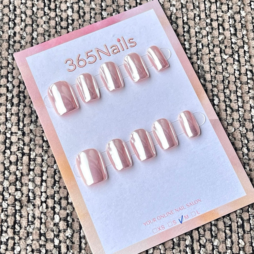 365nails : "Chrome rose miroir nude" – Ongles carrés mi-longs métalliques miroir faits main