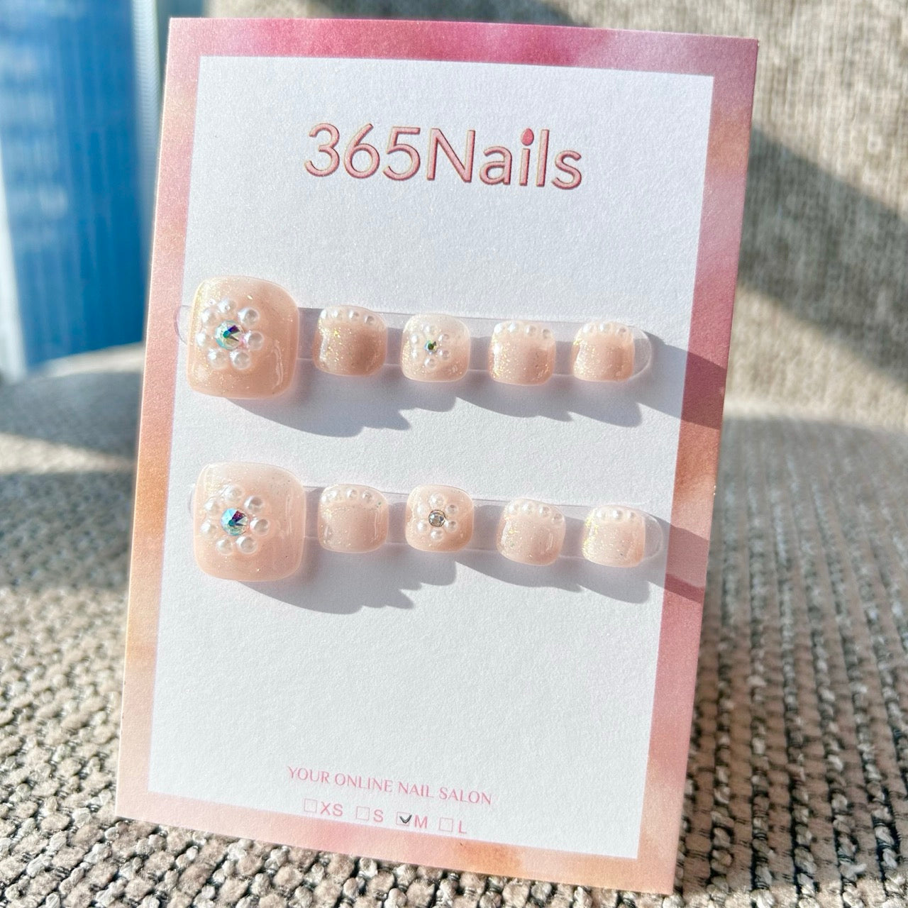 365nails: "nude pearl floral" – handmade press-on pedicure